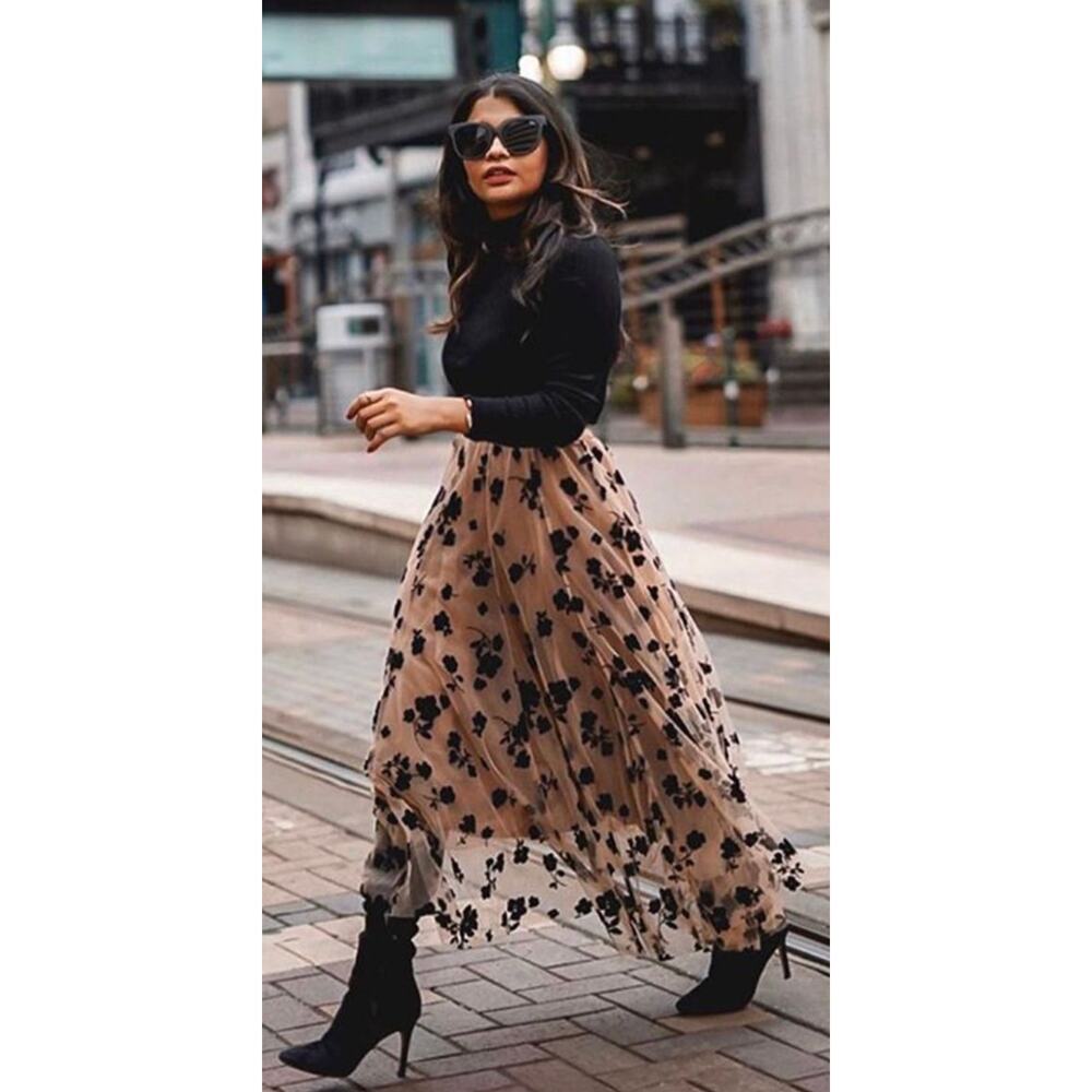 3D DOUBLE-LAYERED MESH MIDI SKIRT IN CARAMEL Size L